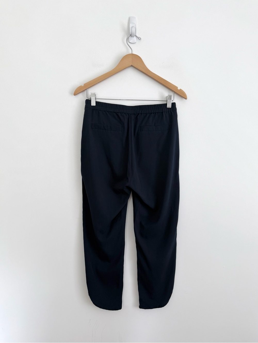 Marine Layer Allison Curved Hem Pants - Picture 9 of 12